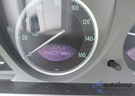 2004 Mercedes-Benz Sl 500 from USA, damaged, VIN WDBSK75F54F082690